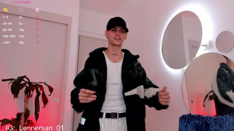 Snapshot of lennercollins_ chatting on January 25, 2025, 7:28 am Lenner INDEPENDENT MODEL online show from January 25, 2025, 7:28 am