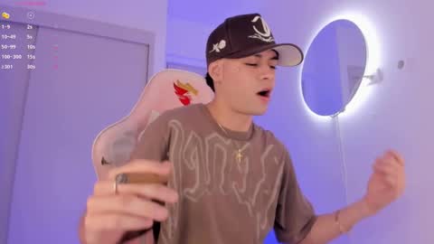 Lenner INDEPENDENT MODEL online show from November 22, 2025, 3:00 pm