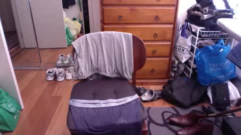 Snapshot of lennyfife chatting on October 10, 2025, 1:48 am Pussylicker online show from October 10, 2025, 1:48 am