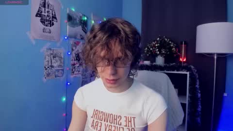 Leo online show from November 21, 2025, 3:33 pm