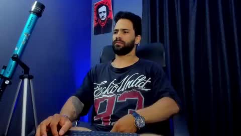 Leo  Diaz online show from February 10, 2025, 3:35 am