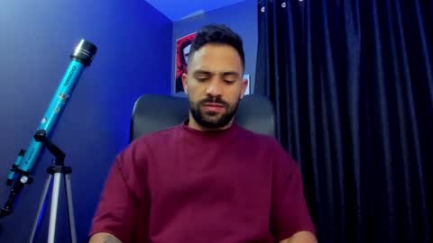 Leo  Diaz online show from February 14, 2025, 8:21 am