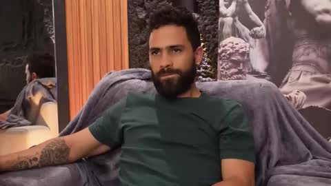 Leo  Diaz online show from September 23, 2025, 1:52 am