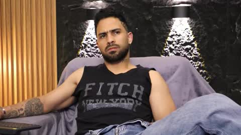 Leo  Diaz online show from February 7, 2026, 5:44 am