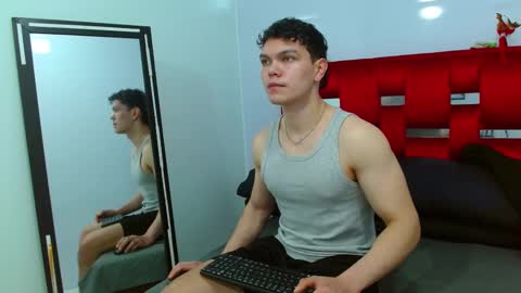 leo_morris online show from December 30, 2024, 1:47 pm