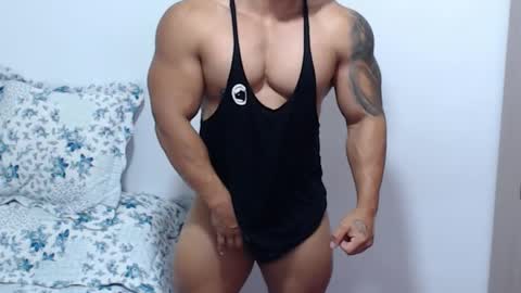 Snapshot of leo_muscleboy chatting on April 27, 2026, 12:58 pm Leo online show from April 27, 2026, 12:58 pm