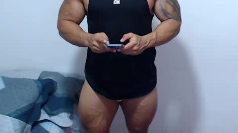 Snapshot of leo_muscleboy chatting on June 3, 2026, 12:24 am Leo online show from June 3, 2026, 12:24 am