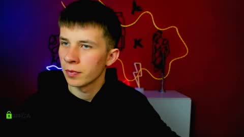 leo_valor online show from April 15, 2026, 6:26 pm