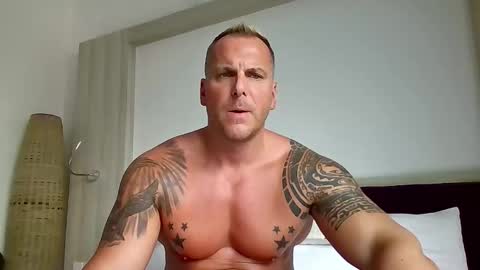 TheBigLeo online show from February 13, 2026, 1:01 am