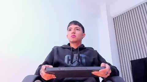 Snapshot of leohard_ chatting on January 14, 2026, 11:38 am leohard_ online show from January 14, 2026, 11:38 am