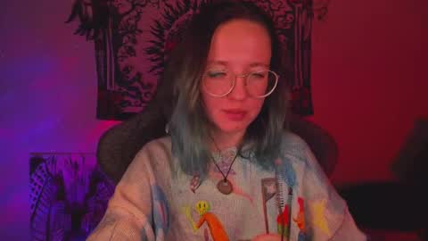 leona online show from December 17, 2024, 5:04 pm