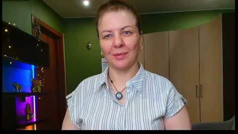 Leona tracie online show from July 6, 2026, 8:11 pm