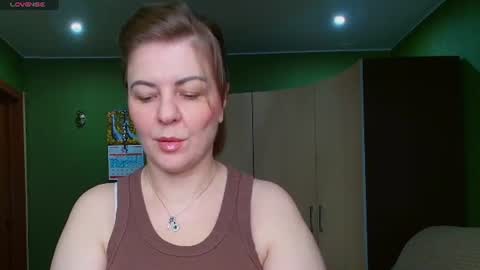 Leona tracie online show from July 15, 2026, 2:39 am