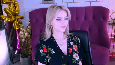 leonastone online show from October 30, 2025, 5:02 pm