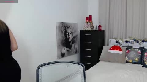 Snapshot of leone_noire chatting on January 6, 2026, 7:23 am Leone Noir online show from January 6, 2026, 7:23 am