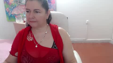 leonela   online show from October 20, 2025, 4:02 am
