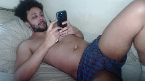 Snapshot of leonevans33 chatting on February 2, 2026, 10:36 am LSE online show from February 2, 2026, 10:36 am