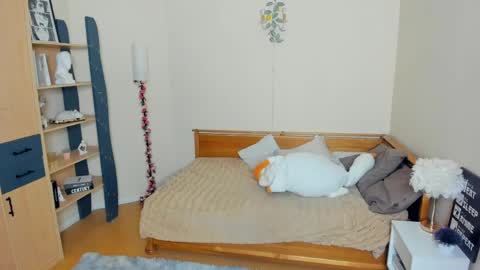 Alice online show from March 28, 2026, 7:35 pm