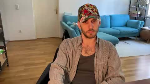 Leon online show from April 29, 2026, 10:41 am