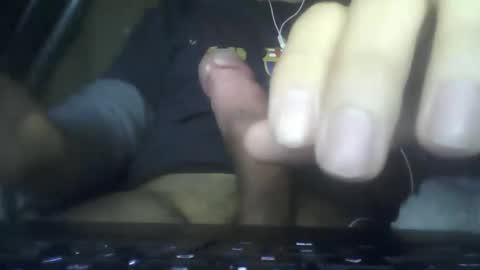 Snapshot of leoonel_95 chatting on January 21, 2025, 5:27 am leoonel_95 online show from January 21, 2025, 5:27 am