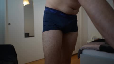 leooo_cummm online show from October 5, 2025, 1:20 pm