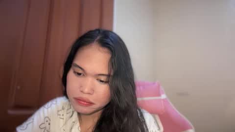 Jenn online show from March 19, 2026, 7:29 pm