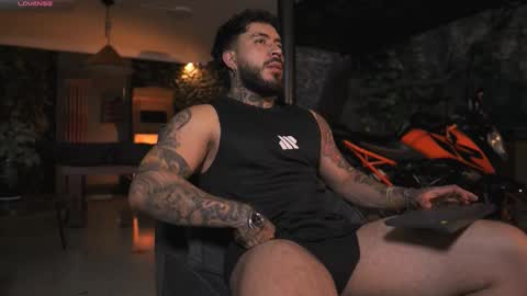 Leo Salvatore online show from November 9, 2025, 11:08 am