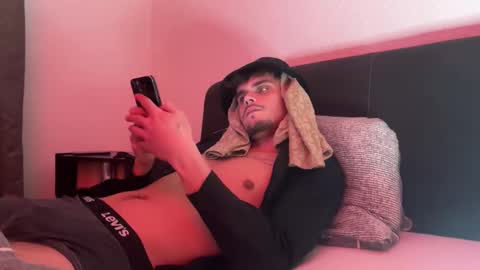 Snapshot of leosehenrot736234 chatting on April 15, 2026, 8:31 pm leosehenrot736234 online show from April 15, 2026, 8:31 pm