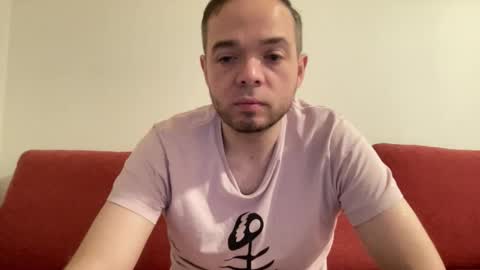 leroidesaulnes online show from November 2, 2025, 1:46 pm