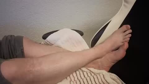 Leroy online show from December 14, 2025, 7:40 pm