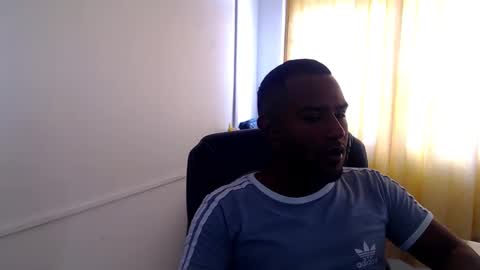 Snapshot of leroy_joness chatting on January 20, 2025, 8:29 pm LEROY online show from January 20, 2025, 8:29 pm