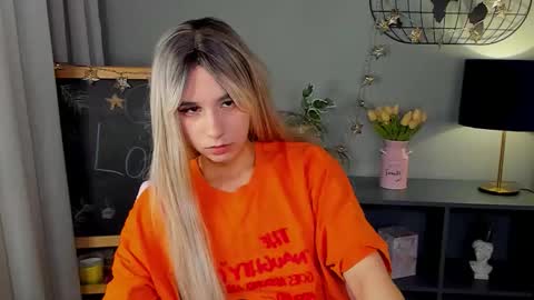 Eveline online show from February 5, 2026, 1:32 am