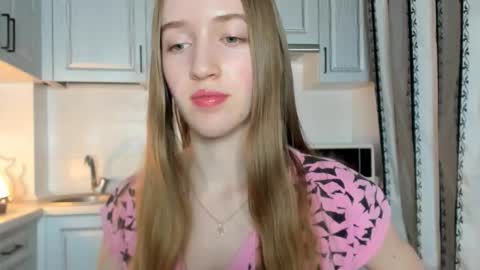 Snapshot of leslie_my_lovee chatting on October 30, 2025, 7:14 pm LESLIE online show from October 30, 2025, 7:14 pm