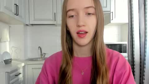 Snapshot of leslie_my_lovee chatting on November 23, 2025, 8:03 am LESLIE online show from November 23, 2025, 8:03 am