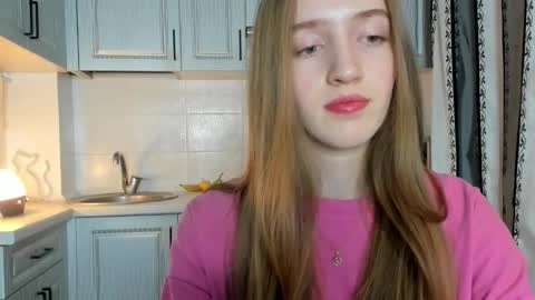 Snapshot of leslie_my_lovee chatting on November 24, 2025, 7:46 pm LESLIE online show from November 24, 2025, 7:46 pm