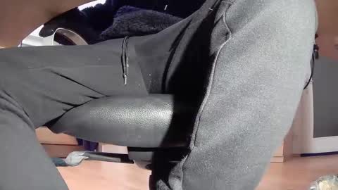 Lesorio online show from January 9, 2025, 6:47 pm