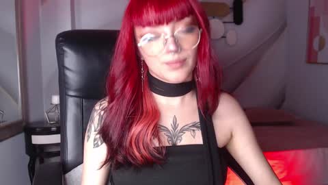 Snapshot of lessboobs_gh chatting on January 8, 2025, 12:05 pm Less  online show from January 8, 2025, 12:05 pm