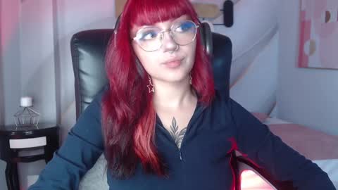 Snapshot of lessboobs_gh chatting on January 9, 2025, 12:09 pm Less  online show from January 9, 2025, 12:09 pm