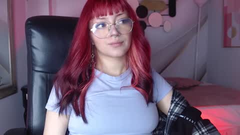 Snapshot of lessboobs_gh chatting on January 18, 2025, 11:54 am Less  online show from January 18, 2025, 11:54 am