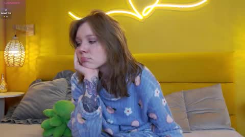 Lessy online show from January 19, 2026, 4:38 am