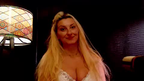 leticiareys online show from January 14, 2026, 3:28 pm