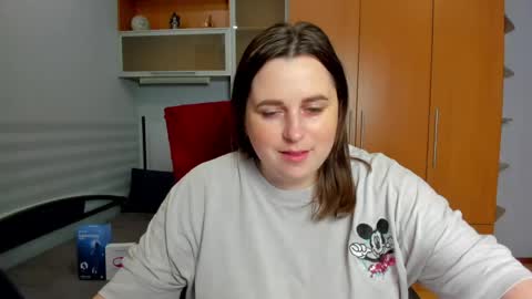 Naomi online show from June 1, 2026, 5:42 am