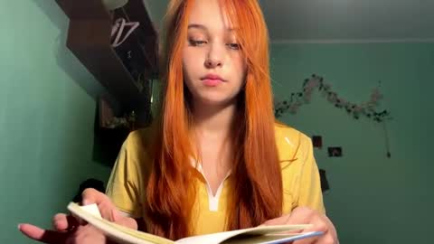 Lola online show from April 1, 2026, 7:11 pm