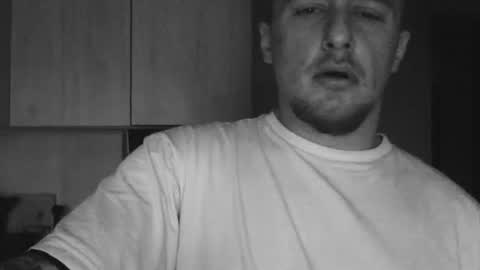 Snapshot of lev1ngston chatting on December 2, 2025, 12:54 pm lev1ngston online show from December 2, 2025, 12:54 pm