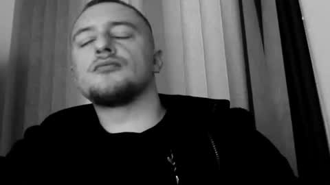 Snapshot of lev1ngston chatting on December 16, 2025, 1:38 pm lev1ngston online show from December 16, 2025, 1:38 pm