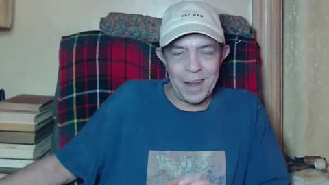 Snapshot of levon48 chatting on January 14, 2025, 1:15 am levon48 online show from January 14, 2025, 1:15 am