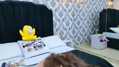 LexaDeRuso online show from November 10, 2025, 7:46 pm