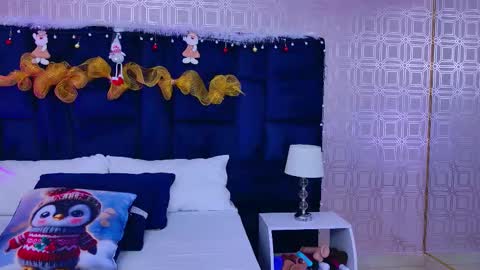 LexaDeRuso online show from December 14, 2025, 12:43 pm