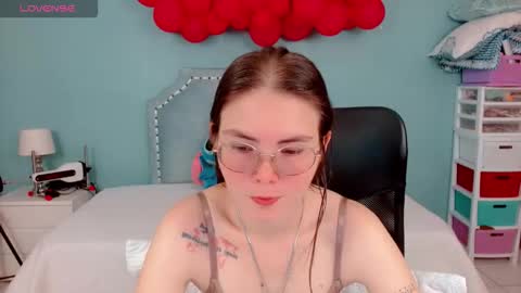 Lexas Room online show from September 10, 2025, 3:39 am