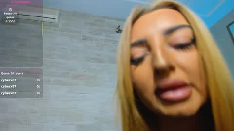 Lexi online show from September 26, 2025, 5:00 am